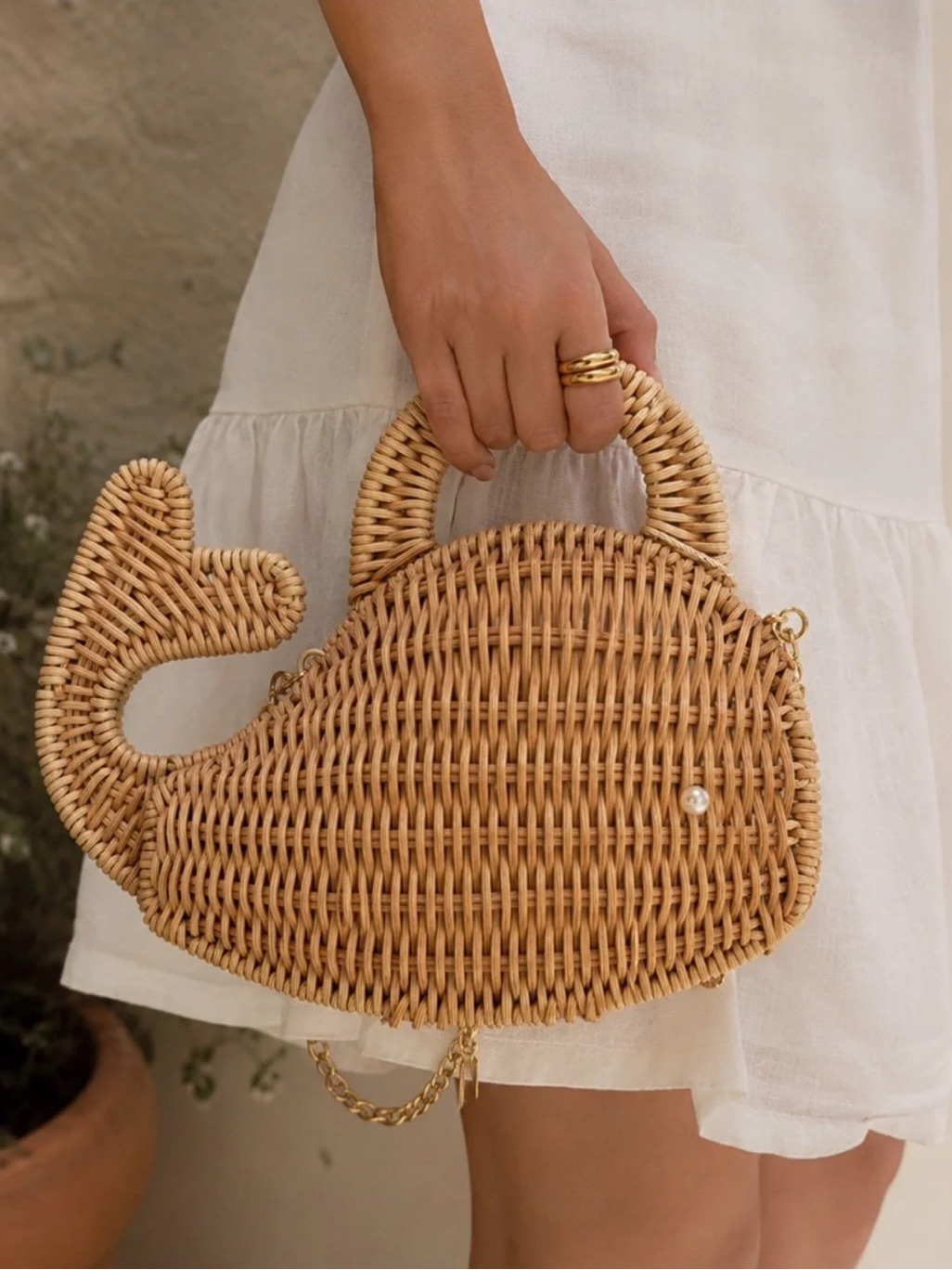 Tommy Bahama Whale Crossbody Bag Woven Wicker Natural Color W. Gold Chain